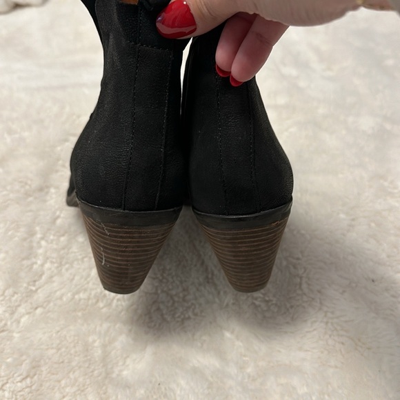 Lucky Brand Jana Pull On Ankle Boots - Picture 5 of 5